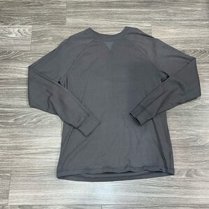 Quiksilver sweater. Size L. EUC